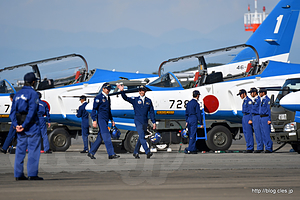 パイロット登場 - ブルーインパルスのウォークダウン（入間航空祭 2016）