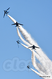 チェンジオーバーターン - ブルーインパルス 飛行展示（入間航空祭 2016）