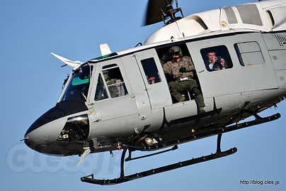 帰投する UH-1（69-6614） - 入間航空祭 2016 の米軍