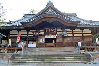 拝殿 - 神門にステンドグラス！？「尾山神社」