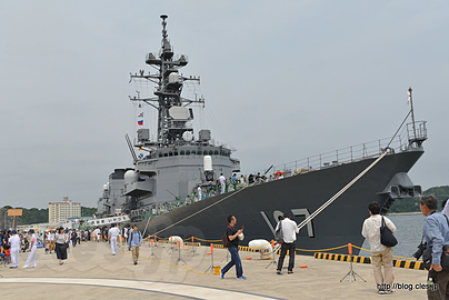 いかづち（DD-107） - 潜水艦「ずいりゅう」と護衛艦「いかづち」の一般公開（よこすかＹＹのりものフェスタ２０１７）