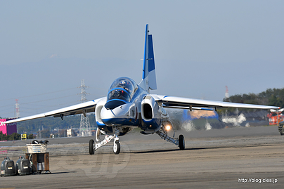 ブルーインパルス 1 番機（66-5745） - 初めてブルーインパルスの離陸の瞬間が見えた（入間航空祭 2017） 
