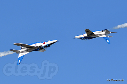 タッククロス 後半 - 蒼穹のブルーインパルス（入間航空祭 2017） 