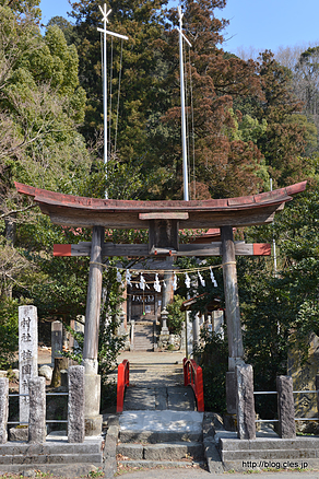 鳥居 - 越生梅林の隣にある梅園神社