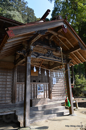 社殿 - 越生梅林の隣にある梅園神社