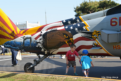 HSC-12 GOLDEN FALCONS MH-60S #610 - 米海軍にも萌えキャラの波が・・・ (2018 NAF Atsugi Spring Festival)