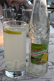 ジンジャービア - Cafe Kanoni でギリシャ料理