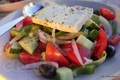 Greek サラダ（χωριάτικη） - Cafe Kanoni でギリシャ料理