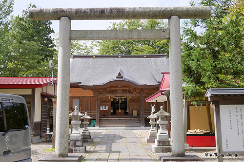 社殿 - 八幡秋田神社