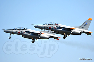 T-4 離陸（46-5719, 76-5757） - 入間と言えば T-4 （入間基地航空祭 2018）