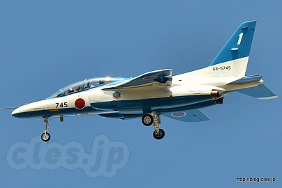 テイクオフ 1番機（66-5745） - 南会場からのブルーインパルス（岐阜基地航空祭 2018）