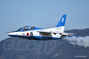 ローアングルキューバンテイクオフ 5番機（06-5790） - 南会場からのブルーインパルス（岐阜基地航空祭 2018）