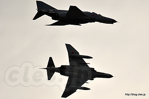 F-4EJ（17-8301, 47-8327）コンバットピッチ - 岐阜名物の異機種大編隊（岐阜基地航空祭 2018）