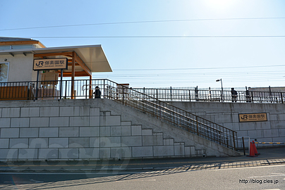 偕楽園駅 - 偕楽園はまだ１～２分咲き