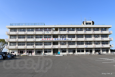 校舎全景 - 震災遺構 仙台市立荒浜小学校
