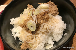 豚ほぐしごはんセット - 麺や六三六 岐阜店