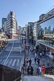上野駅前 - 都内はだいぶ普通の週末に